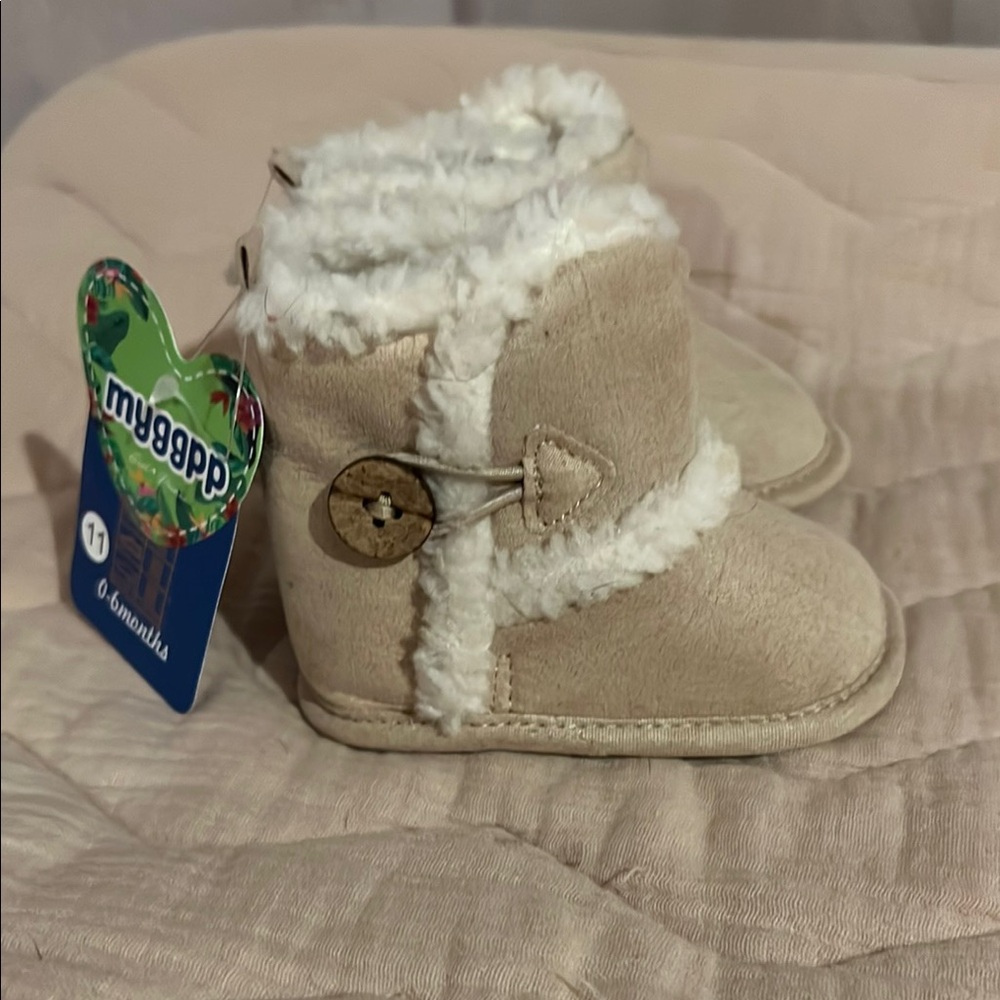 Kids Tan Boots with Faux Fur